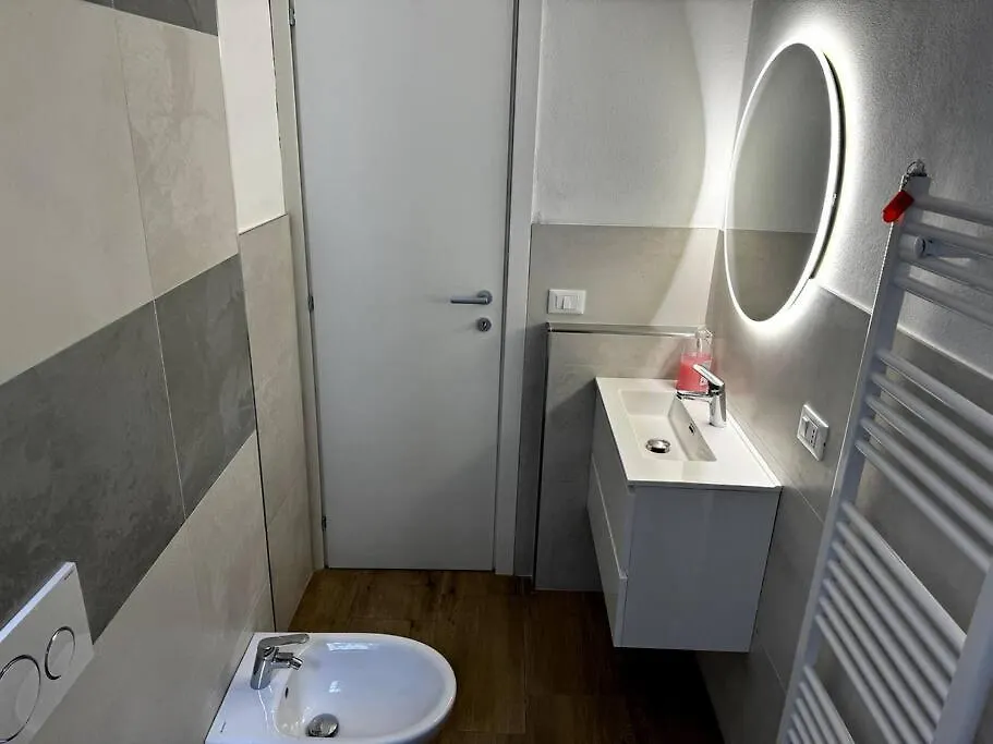 Apartmán Comfortable -Renovated City Flat Modena 0*,
